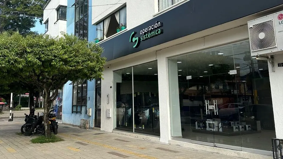 Fachada de Showroom Calle 49, Barrancabermeja